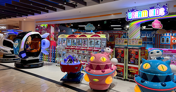 DreamGames Tan Phu Celadon shop